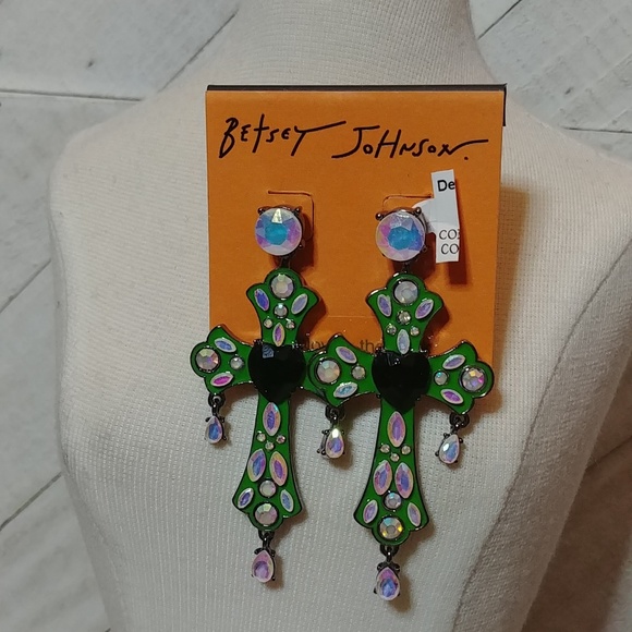 NWT Betsey Johnson Ghoul Friends Stone Cross Drop Earrings Glow in the Dark - Picture 2 of 6